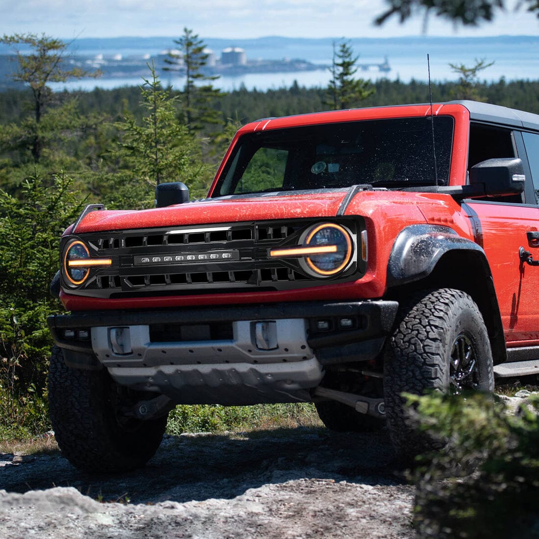 Armor Grille W/ Off-Road Lights - Glossy Black For 2021-2024 Ford Bronco| Amoffroad