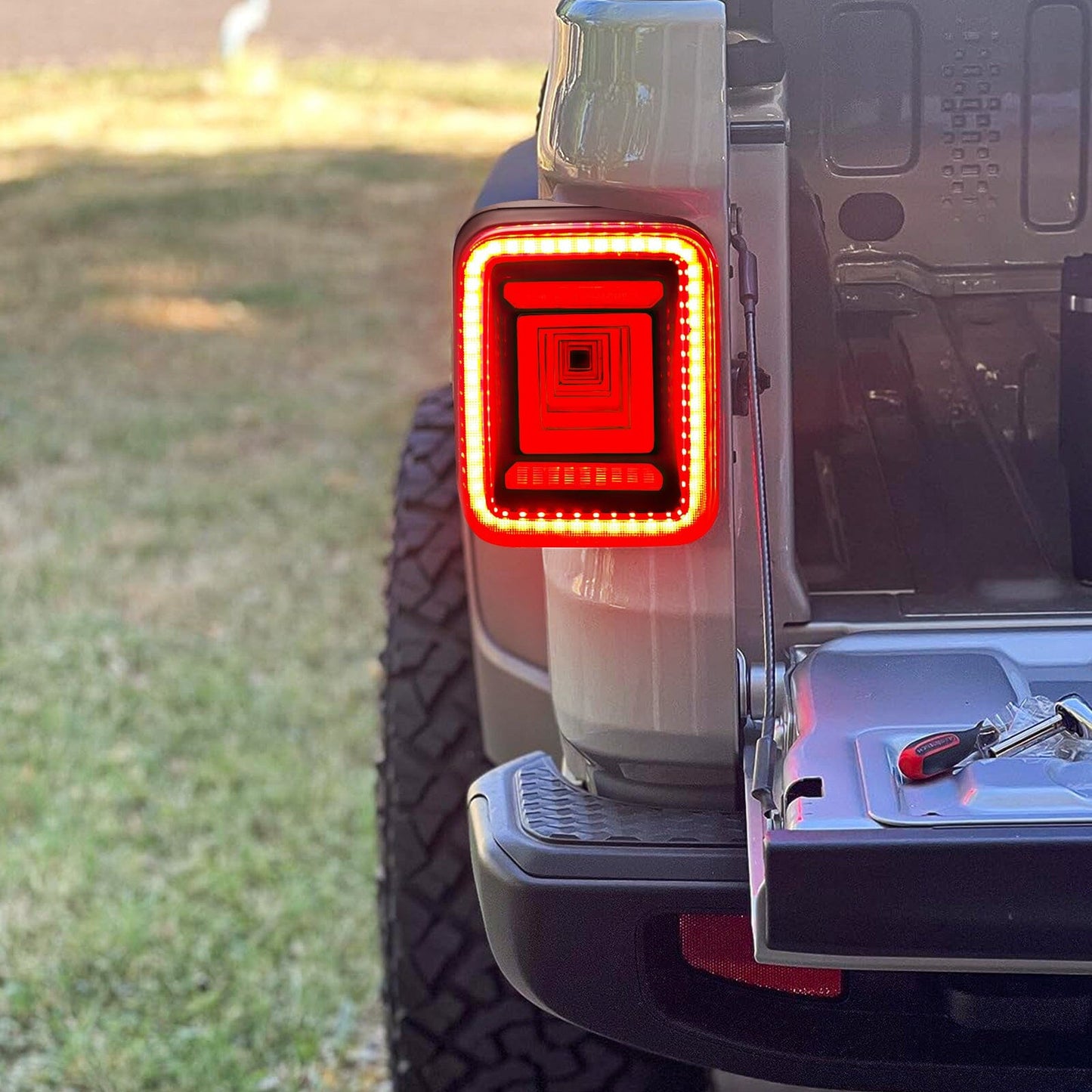Red Lens Tunnel Tail Lights For 2020+ Jeep Gladiator JT | AM Off-Road