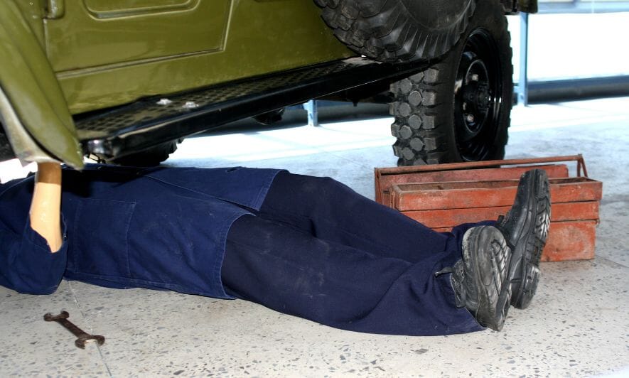 The Pros and Cons of Having a Professional Service Your Jeep