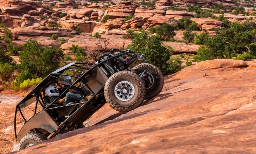 Tips for Rock Crawling Safely in Your Jeep